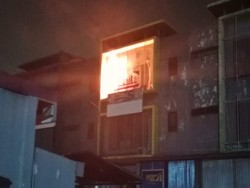 Ruko di Manggarai Jaksel Terbakar Diduga dari Percikan Api Neon Box