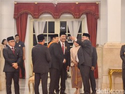 Airlangga, Luhut, Puan Selfie Jelang Penganugerahan Bintang Jasa di Istana