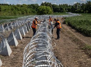 Ukraina Bangun Benteng Anti-tank di Dekat Perbatasan Rusia