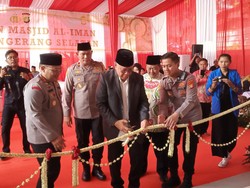 Wakapolda Metro Resmikan Masjid di Asrama Polri Tangsel