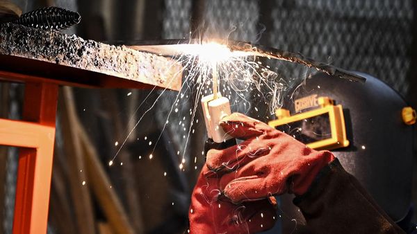 Warga Binaan Lapas Salemba Dapat Pelatihan Kerja, Ini Potretnya