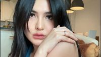 8 Gaya Selebgram Seksi Angela Lee, Kembali Ditangkap Polisi Karena Penipuan