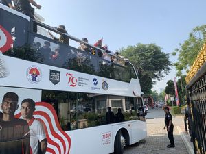 Atlet Peraih Medali Olimpiade Paris 2024 Tiba di Istana, Akan Bertemu Jokowi Atlet Peraih Medali Olimpiade Paris 2024 Tiba di Istana, Akan Bertemu Jokowi