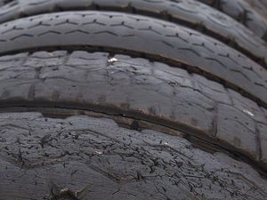 8 Penyebab Ban Cepat Botak, Jangan Anggap Sepele Waspada Risikonya!