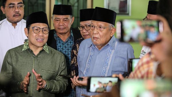 Momen Cak Imin Bertemu KH Syukron Makmun