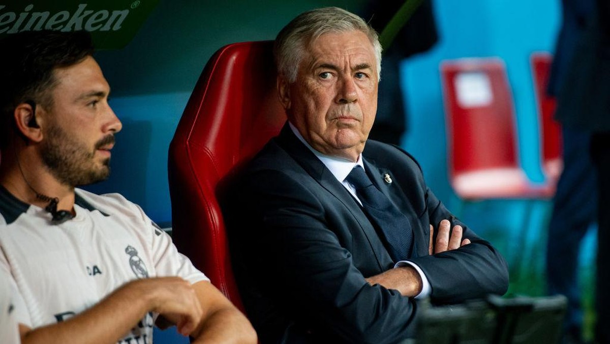Carlo Ancelotti menegaskan Real Madrid memasuki periode sibuk. (Foto: Getty Images/Mateusz Slodkowski)