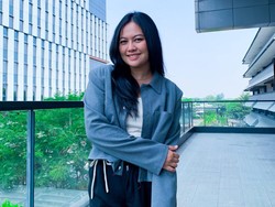 Gak Cuma Nulis Lagu, Clara Riva Nyanyi Lagi