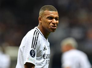 Platini Prihatin dengan Performa Mbappe di Madrid Platini Prihatin dengan Performa Mbappe di Madrid