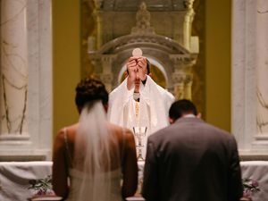 Renungan Harian Katolik Jumat 16 Agustus 2024 dan Bacaannya: Perkawinan Renungan Harian Katolik Jumat 16 Agustus 2024 dan Bacaannya: Perkawinan