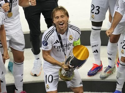 Modric Pergi, Siapa Nomor 10 Madrid Berikutnya?