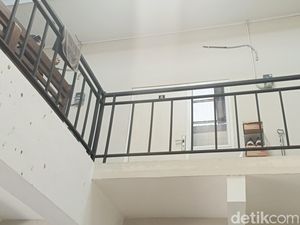 Polisi Cek CCTV Kos Mahasiswi Dokter Spesialis Undip yang Tewas Bunuh Diri Polisi Cek CCTV Kos Mahasiswi Dokter Spesialis Undip yang Tewas Bunuh Diri