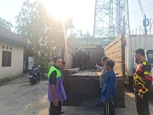 Bak Aksi Laga! Polisi Kejar Pencuri Kerbau di Bogor Berujung Mobil Dilempari