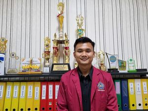 Ikuti Rizky Ridho, Komang Teguh Kuliah di UM Surabaya Jalur Prestasi Ikuti Rizky Ridho, Komang Teguh Kuliah di UM Surabaya Jalur Prestasi