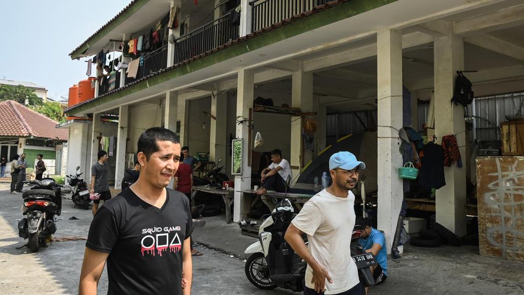 Pencari Suaka Masih Bertahan di Tempat Pengungsian Kalideres Pencari Suaka Masih Bertahan di Tempat Pengungsian Kalideres