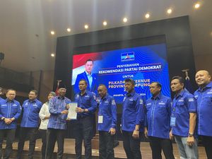 AHY Serahkan Rekomendasi Cagub Kepri-Lampung-Kalteng AHY Serahkan Rekomendasi Cagub Kepri-Lampung-Kalteng