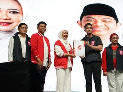 Kaesang Beri Rekomendasi Tiwi-Hendra Maju Pilkada Purbalingga