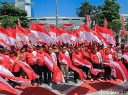 Pemprov Jatim Lepas Tim Ekspedisi 79 Kibarkan Merah Putih di Gunung Arjuno