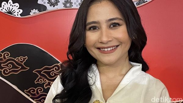 Potret Cantik Prilly Latuconsina, Bangga Pakai Lipstik Rp 14 Ribu