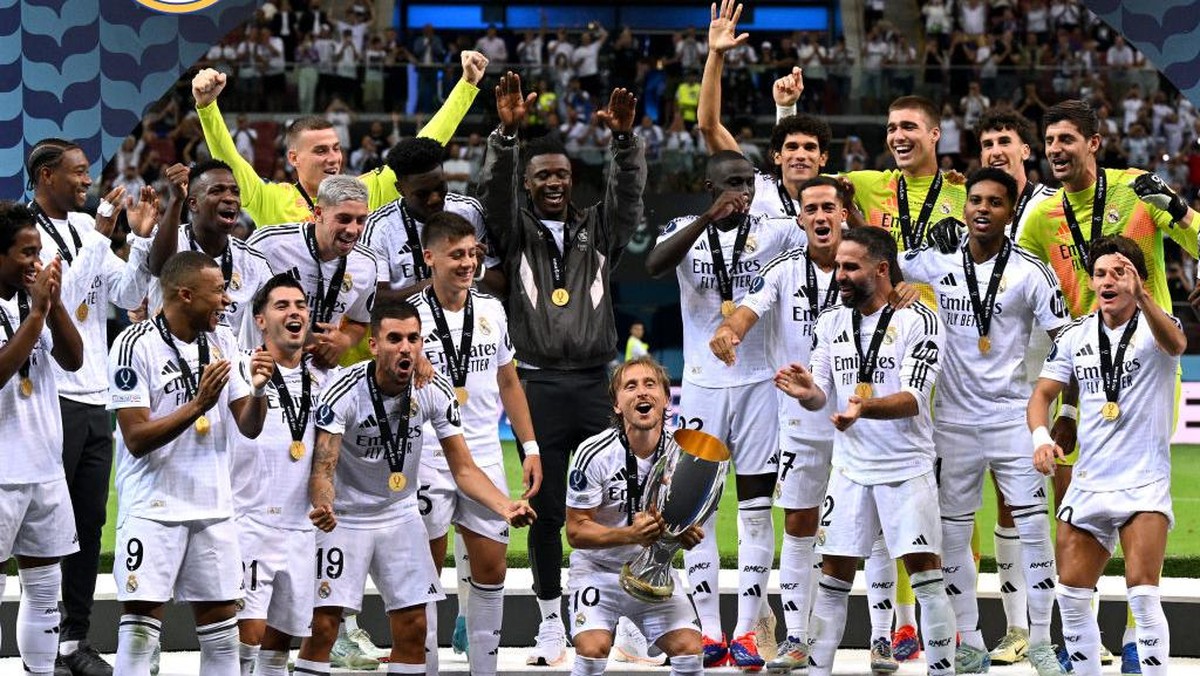 Real Madrid merayakan gelar juara Piala Super Eropa 2024. Foto: UEFA via Getty Images/Tullio Puglia - UEFA