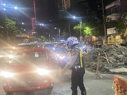 Proyek Box Culvert Bikin Jalan Embong Malang Surabaya Macet Seharian