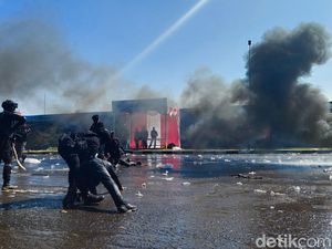 Letusan Senpi-Ledakan Saat Simulasi Pengamanan Pilkada Cimahi dan KBB