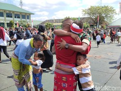 176 Prajurit Selesaikan Pendidikan Tamtama, Tangis Haru Warnai Upacara Penutupan
