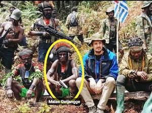 Tampang Malas Gwijangge Anggota KKB Pembunuh Pilot Selandia Baru di Mimika Tampang Malas Gwijangge Anggota KKB Pembunuh Pilot Selandia Baru di Mimika