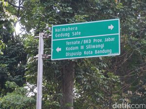 7 Fakta Typo Papan Penunjuk Arah di Kota Bandung 7 Fakta Typo Papan Penunjuk Arah di Kota Bandung