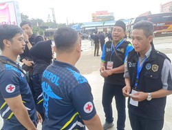 Polda Kaltim Cek Kesehatan 184 Sopir-Kernet Bus VVIP Jelang HUT RI di IKN