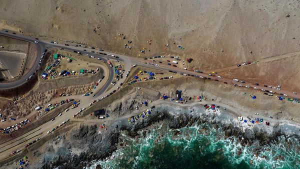 Foto Udara Pekerja Tambang Tembaga Terbesar Dunia Mogok Kerja