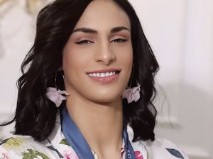 8 Transformasi Petinju Imane Khelif dengan Makeup Setelah Dituduh Transgender 8 Transformasi Petinju Imane Khelif dengan Makeup Setelah Dituduh Transgender