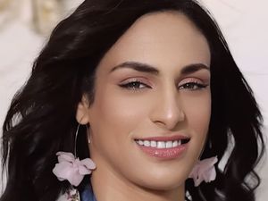 Transformasi Petinju Imane Khelif dengan Makeup Setelah Dituduh Transgender Transformasi Petinju Imane Khelif dengan Makeup Setelah Dituduh Transgender