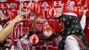 Jelang 17 Agustus, Pernak-pernik HUT RI Masih Dicari
