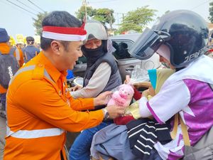 KAI & 790 Pecinta KA Gelorakan Semangat Selamat di Perlintasan