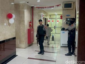 Saat Kantor Gubernur Jatim Diubek-ubek KPK Buntut Korupsi Dana Hibah Saat Kantor Gubernur Jatim Diubek-ubek KPK Buntut Korupsi Dana Hibah