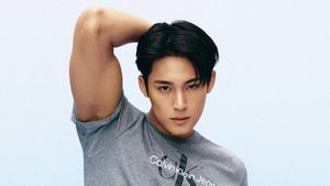 7 Foto Ganteng Mingyu SEVENTEEN Pamer Sixpack, Jadi Model Calvin Klein