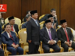 Momen Prabowo Berdiri Saat Jokowi Bilang Serahkan Estafet Kepemimpinan