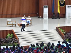 Di Depan Mahasiswa UI, Fadel Muhammad: Kampus Menjadi Kawah Candradimuka Di Depan Mahasiswa UI, Fadel Muhammad: Kampus Menjadi Kawah Candradimuka