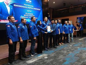 Demokrat Jatuhkan Rekom Sepaket ke Vinanda-Gus Qowim di Pilwali Kediri Demokrat Jatuhkan Rekom Sepaket ke Vinanda-Gus Qowim di Pilwali Kediri