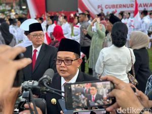 Pj Gubernur Jatim Buka Suara Soal Penggeledahan KPK di Ruang Biro Kesra Pj Gubernur Jatim Buka Suara Soal Penggeledahan KPK di Ruang Biro Kesra