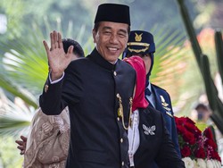 Di Depan Kapolri, Jokowi Bicara Bhabin Bekuk Pria Bersajam di Jaktim