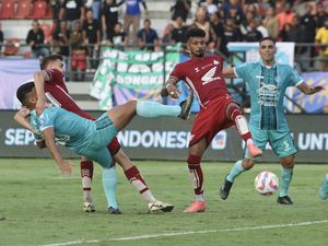 Gol Balotelli Dianulir VAR, PSM Vs PSBS Sama Kuat di Babak Pertama Gol Balotelli Dianulir VAR, PSM Vs PSBS Sama Kuat di Babak Pertama
