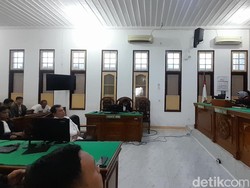 Kadinkes Sumut Alwi Divonis 10 Tahun Kasus Korupsi APD COVID-19