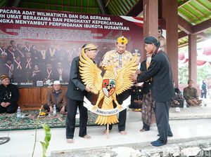 Lamongan Gelar Upacara Adat Sambut Perpindahan Ibu Kota Negara ke IKN Lamongan Gelar Upacara Adat Sambut Perpindahan Ibu Kota Negara ke IKN
