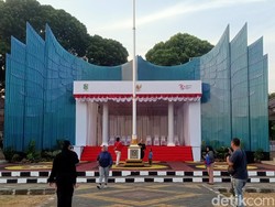 Jelang HUT ke-79 RI, Ada Replika Istana Garuda di Alun-alun Banjarnegara