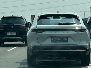 Honda HR-V Listrik Mulai Diuji Jalan di Indonesia, Meluncur Tahun Depan Honda HR-V Listrik Mulai Diuji Jalan di Indonesia, Meluncur Tahun Depan