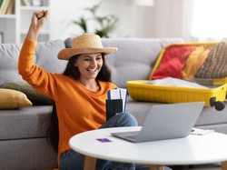 Menko AHY: Tiket Pesawat Turun 10%!