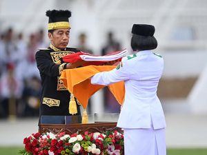 Tentang Baju Kustin, Pakaian Adat Jokowi Saat Upacara 17 Agustus 2024