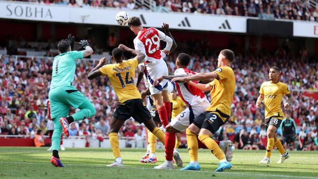  Kai Havertz of Arsenal  scores a goal to make it 1-0 during the Premier League match between Arsenal FC and Wolverhampton Wanderers FC at Emirates Stadium on August 17, 2024 in London, England. (Photo by Catherine Ivill - AMA/Getty Images)