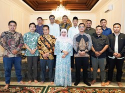 Khofifah Dapat Dukungan dari Mahasiswa Jadi Gubernur Jatim Lagi